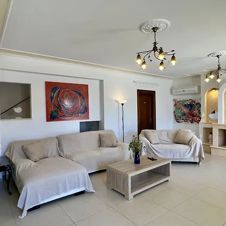 빌라 Allegra Tzamarelata