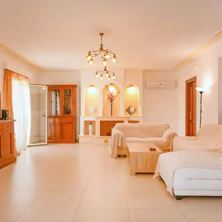 Allegra 빌라 Tzamarelata